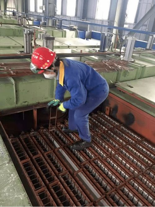 電解二廠電解服務作業區黨員先鋒行動 義務勞動助力家具安裝與維修服務